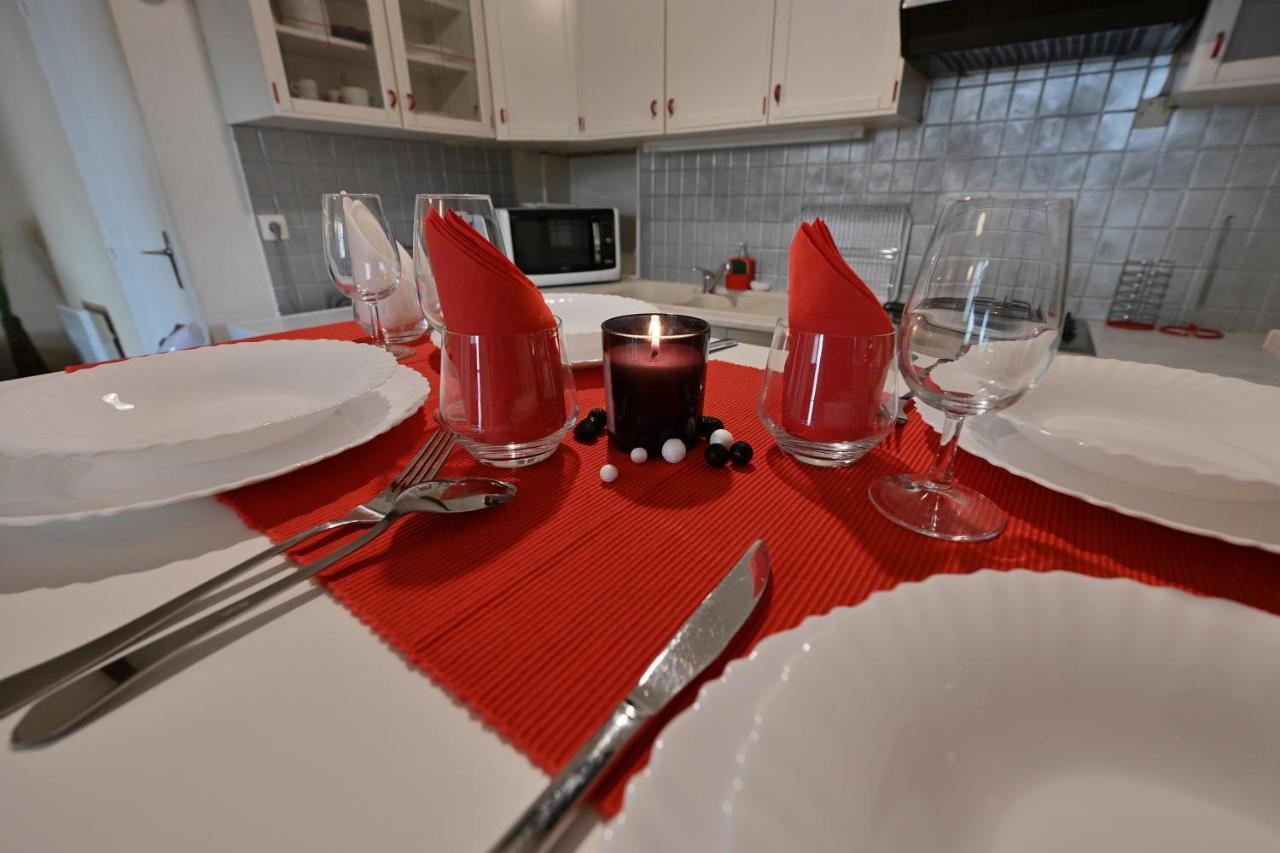 Appartement Au Calme En Plein Centre-Ville Ним Екстериор снимка