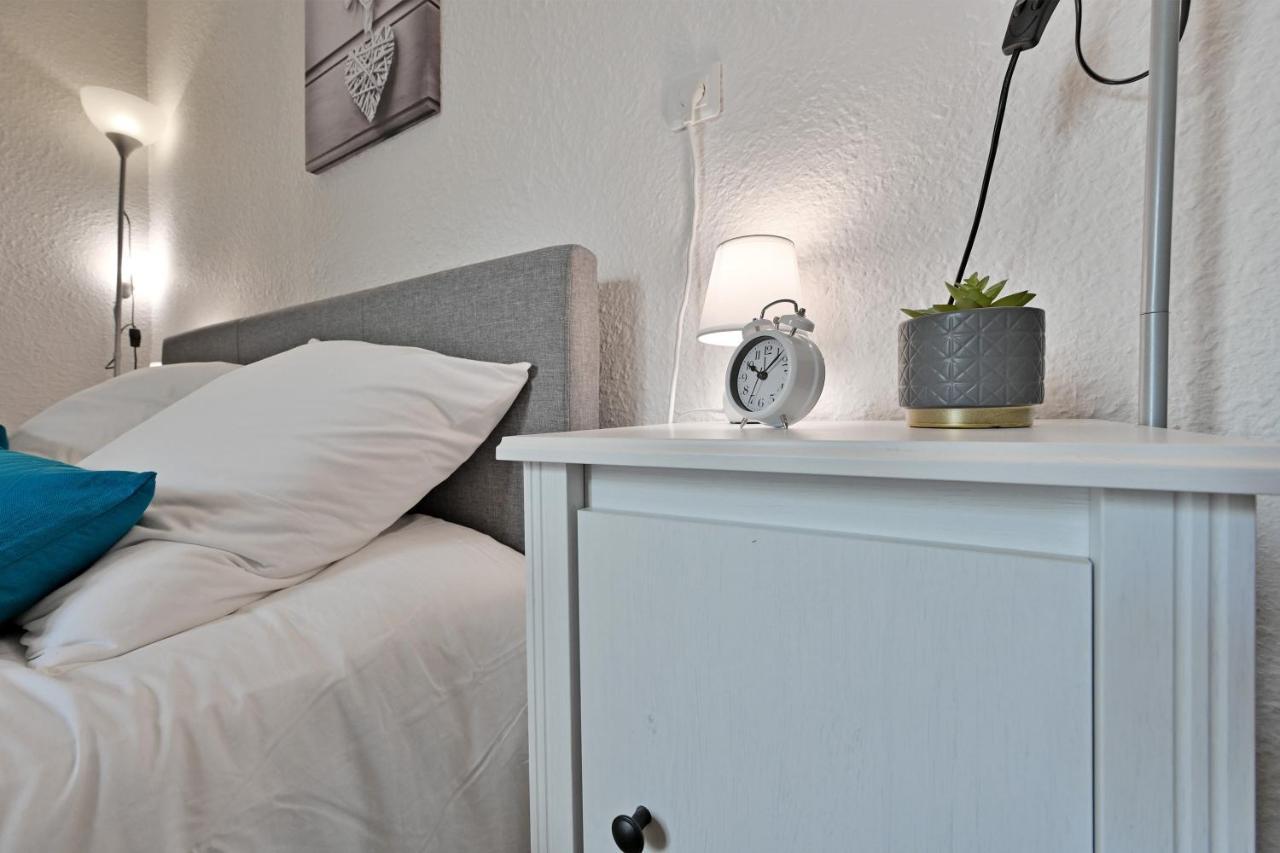 Appartement Au Calme En Plein Centre-Ville Ним Екстериор снимка